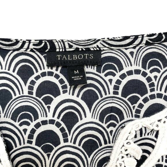 TALBOTS Black White Scalloped Print Crochet Detail Popover Blouse Medium 3/4 - Picture 7 of 11